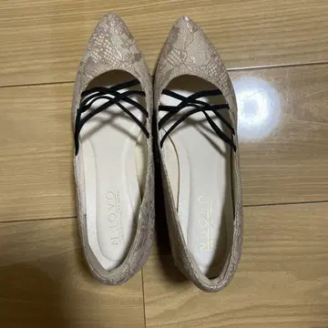 NUOVO 레이스업 스틸레토 신발 베이지 24.5cm