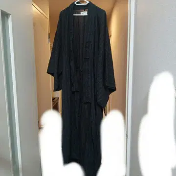 블랙 스트라이프 무늬 기모노와 간편한 장착 오비