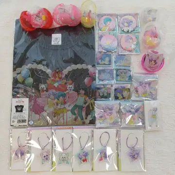 마법의 천사 크리미 마미 40주년 티셔츠 캔뱃지 키링 가챠