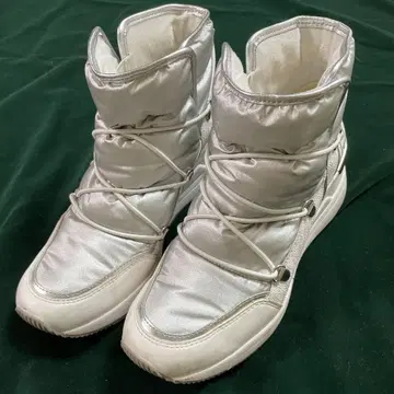 마이클코어스 실버 부츠