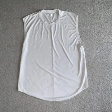 rin ttaggg No Sleeve Tee 화이트