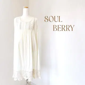 SOUL BERRY 서울 베리 아이보리 슬리브리스 원피스