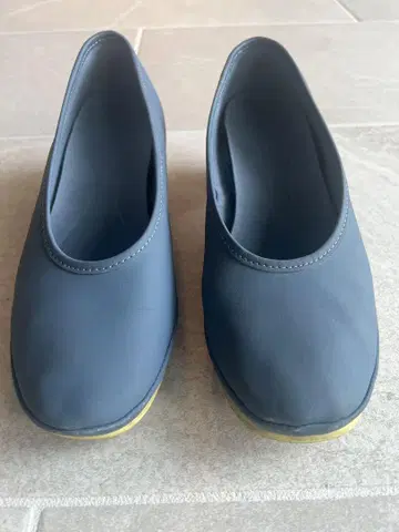 Camper 네이비 슬립온 슈즈 로우 힐