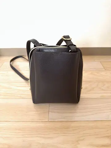 PRAGMA 숄더백  거의 미사용  남은 수량 1개