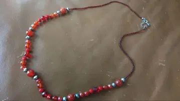 비즈 목걸이