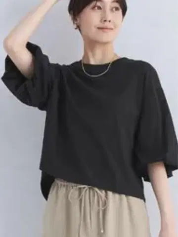 퍼프 개더 슬리브 풀오버 티셔츠 블랙