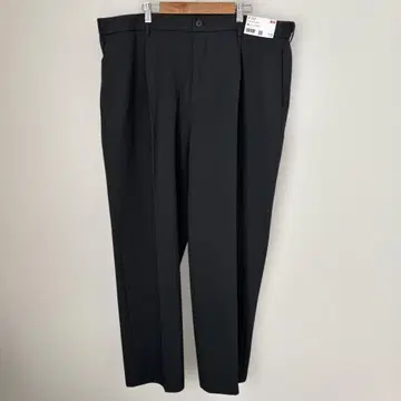 유니클로 턱 와이드 팬츠 블랙 3XL 106-116cm
