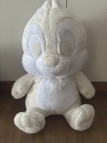 칩과 데일의 화이트 봉제 인형