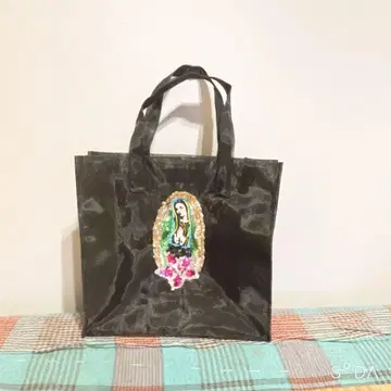 SODA 마리아 자수 토트백 블랙
