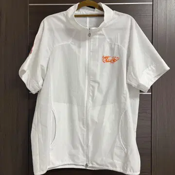 댄스 위드 드래곤 화이트 셔츠 지퍼 프론트 오픈 자수 드래곤 로고