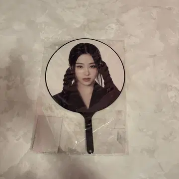 허 윤진 윤진 LE SSERAFIM
