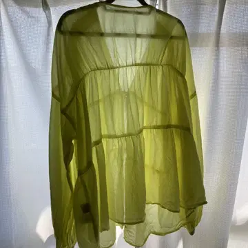 UNITED ARROWS 결론 시리즈 개더 블라우스 밝은 노랑 컬러 V넥