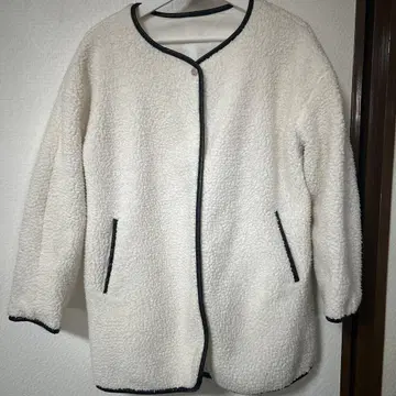 titivate 화이트 보아 자켓 S