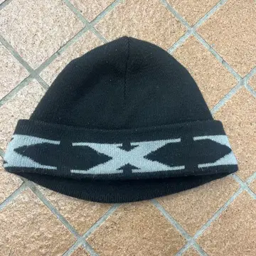 XLARGE 블랙 니트 모자