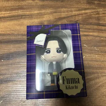 기쿠치 후마 피규어 체크 무늬