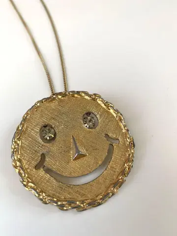 1970년대 빈티지 스마일 목걸이