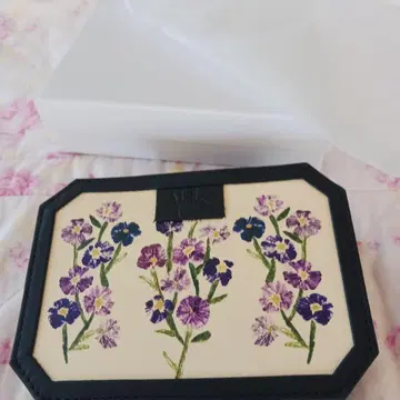 새상품 시빌라 두겹 지갑 아르마