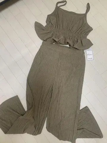 새상품 카키 팬츠 셋업