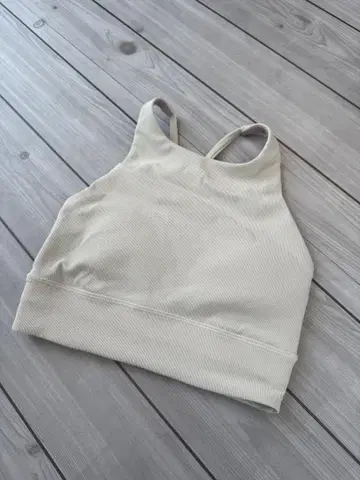 Lululemon 크림색 탱크탑