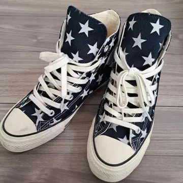 CONVERSE ALL STAR 별 패턴 하이컷 스니커즈