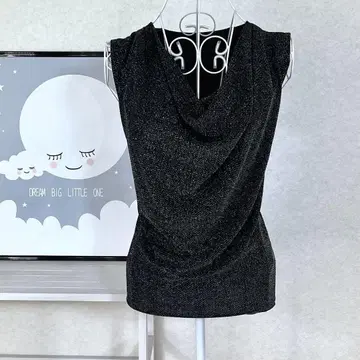 SPECCHIO 스페치오 슬리브리스 드레이프 디자인 라메 40