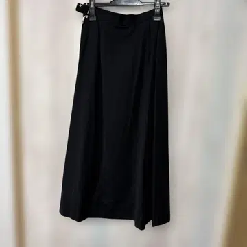 블랙 플레어 스커트