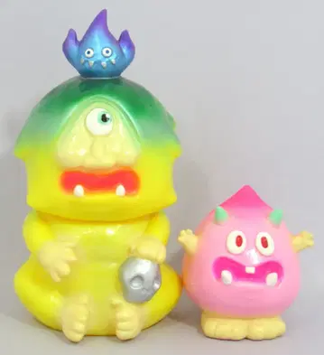 Rai Sofubi & LUUMI TOY 산도지 & 복숭아 귀신 2기