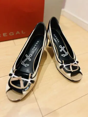 REGAL 리갈 펌프스 24.5cm