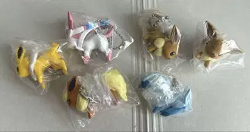 포켓몬을 집어 연결 마스코트 이브이 닌피아 썬더
