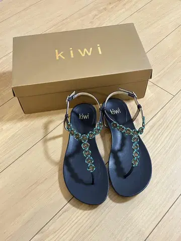박스 있음 KiWi 비즈 플립플랍