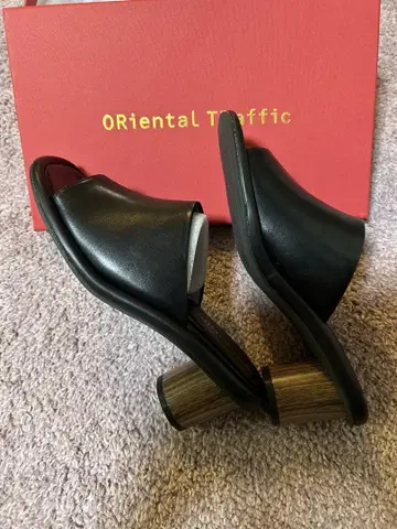 ORiental Traffic 블랙 오픈토 샌들