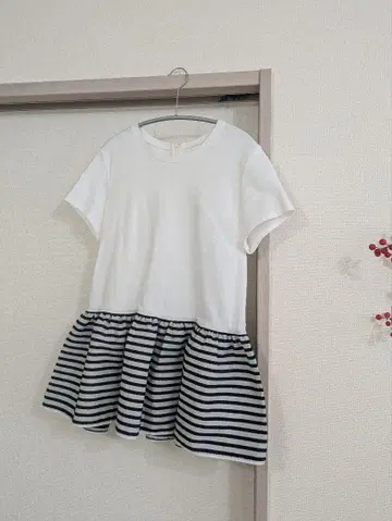 보더스 티셔츠 PEPLUM TEE