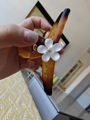 꽃 모티브 머리핀 브라운