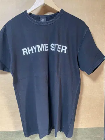 두꺼운 원단! RHYME STER BROKEN 블랙 티셔츠 03