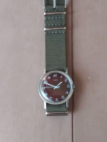 Timex 수동 와인딩 시계 빨간색 다이얼 나일론 벨트