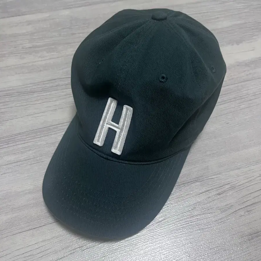 【MPQ】MPQ BIG VISOR CAP (Black mesh) MPQ MPQ Big Visor Cap - Black Mesh | 하이츠스토어