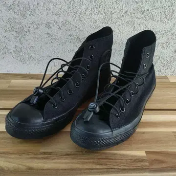 컨버스 블랙&블랙 하이컷 스니커즈