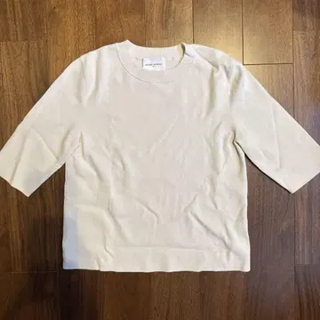 UNITED ARROWS 크림색 오분 소매 니트