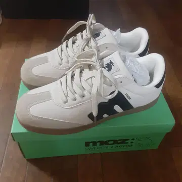 모즈 클래식 로고 스니커즈