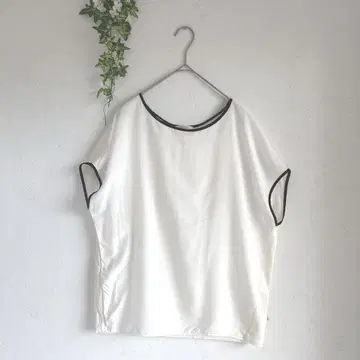 BALLSEY 투모로우랜드 이소재 도킹 파이핑 시어 셔츠