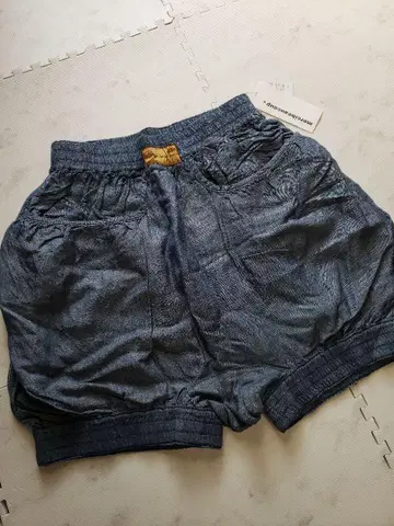 새상품 택 포함. 메르시보쿠 호박 팬츠 숏 팬츠
