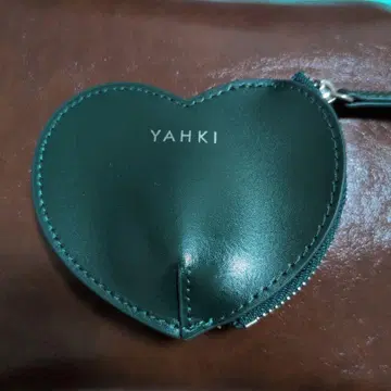 YAHKI 하트형 코인 케이스 다크 그린