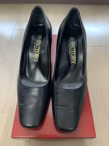 U-FACTORY 천연 가죽 블랙 플레인 펌프스 22.5cm EEE