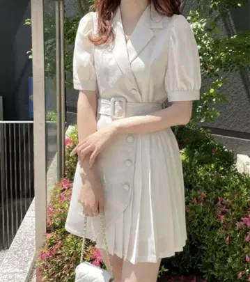 NOMAE 플리츠 이소재 시어 테일러드 원피스 아이보리