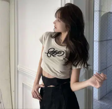 Melt the Lady 'M' 나노 티셔츠 베이지
