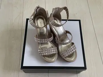 NINE WEST 샌들