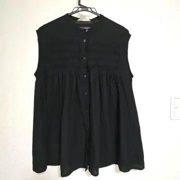 프렌치 슬리브 핀턱 블라우스