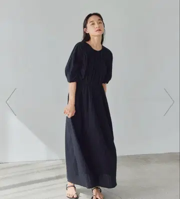 EMMEL REFINES 카라미 레이스 퍼프 슬리브 원피스 블랙