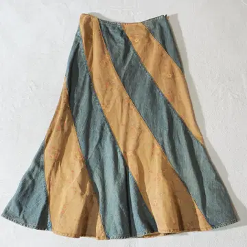 로라 애슐리 LAURA ASHLEY 플레어 스커트 데님 절개 9호