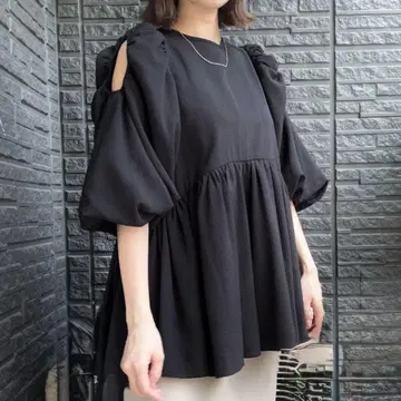 Mila Owen 오프숄더 블라우스